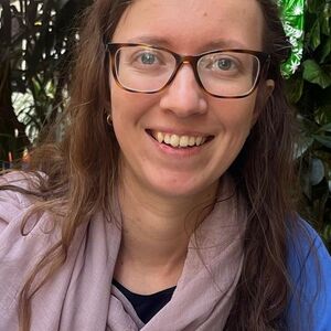 sophie lockwood headshot